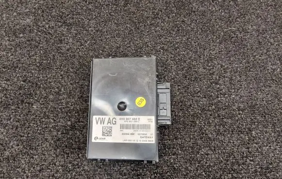 Audi A8 S8 D4 4H Gateway control module 4H0907468E