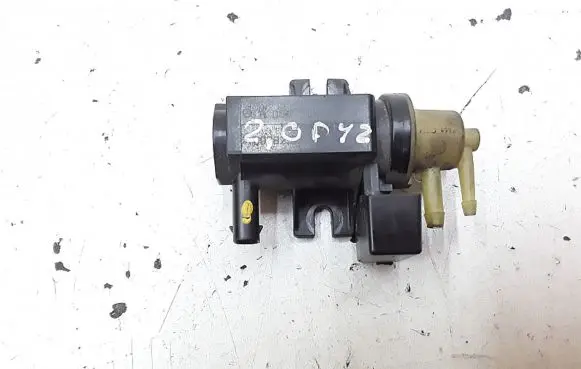 Mercedes-Benz B W245 Turbo solenoid valve a0061536628