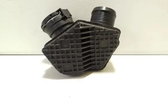 Intake resonator