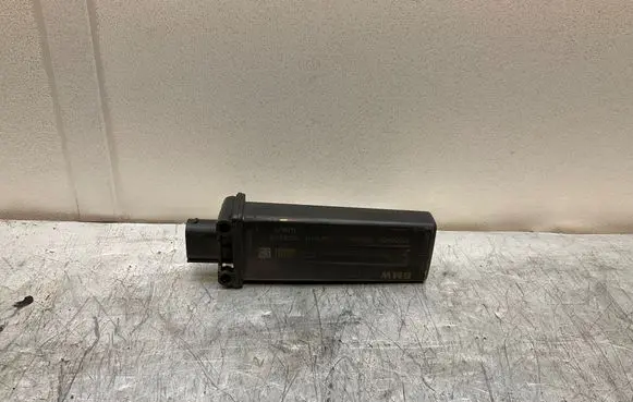 BMW 3 E90 E91 Tire pressure control unit 6793122 TSSSG4G5 053120100606