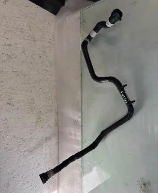 Tesla Model Y Engine coolant pipe/hose 1647662-00-E