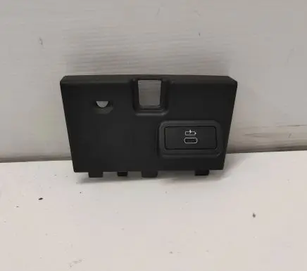 BMW i4 USB socket connector 51166807232