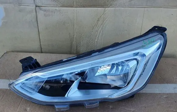 Ford Focus Headlight/headlamp