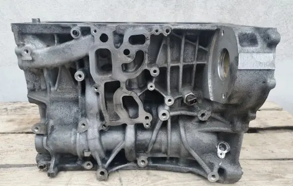 BMW 3 F30 F35 F31 Engine block 11112359837 2359837 11112285302