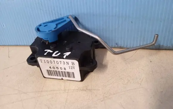Subaru XV Air flap motor/actuator T1007073N