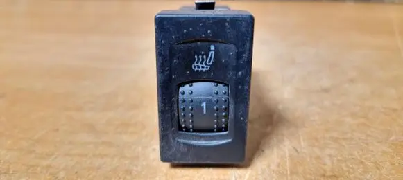Volkswagen PASSAT B5.5 Seat heating switch 3b0963564