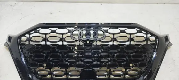 Audi RS3 8Y Front bumper upper radiator grill 8Y0807725