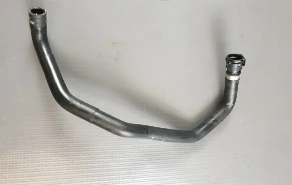 BMW i4 Electric car engine cooling hoses/pipes 9475682