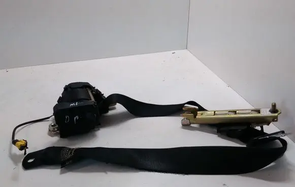 Mercedes-Benz ML W163 Front seatbelt A1638603285