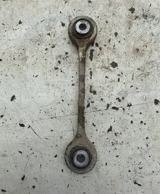 Volkswagen Touareg II Front control arm