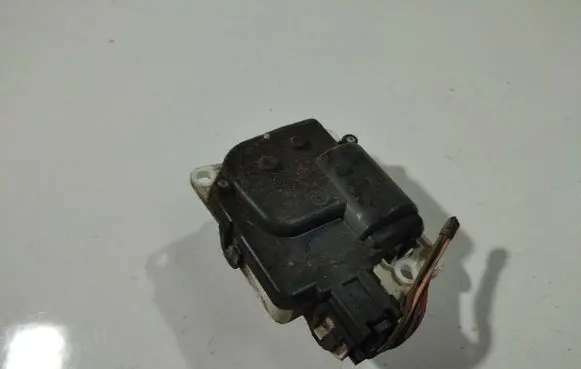 Nissan Pathfinder R51 Air flap motor/actuator VP6NEH19E616BA VP6NEH-19E616-BA