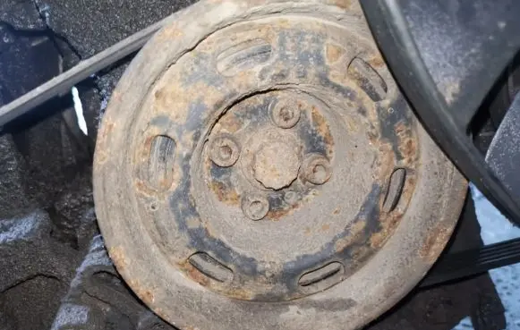 Audi A4 S4 B5 8D Crankshaft pulley