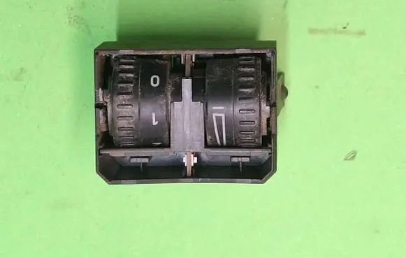 Volkswagen Caddy Headlight level height control switch 2k0941333a