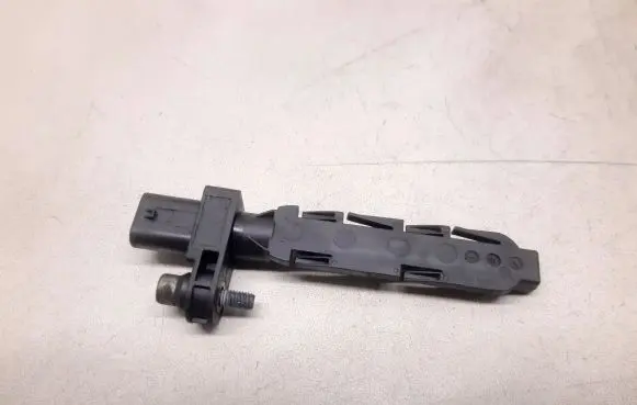 BMW 5 F10 F11 Crankshaft position sensor 7806782 25916010