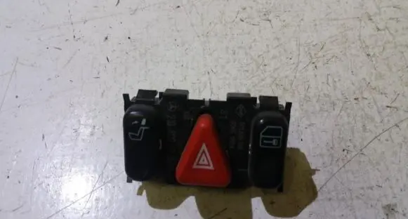 Mercedes-Benz E W210 Central locking switch button 2108201310 501595136
