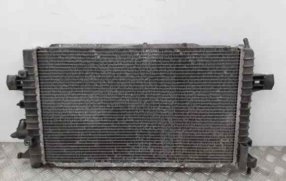 Opel Astra H Coolant radiator 13143570 2870B