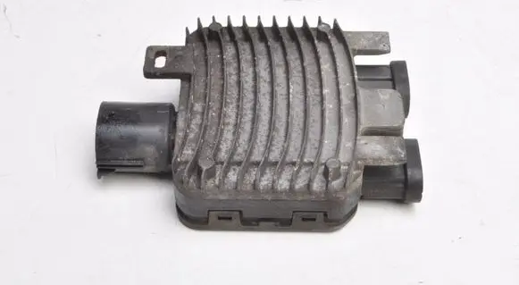 Ford Mondeo Mk III Coolant fan relay 940004101