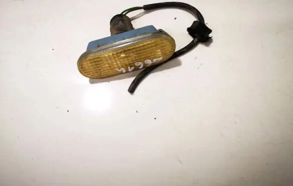 Volkswagen PASSAT B5 Front fender indicator light 1j5949117