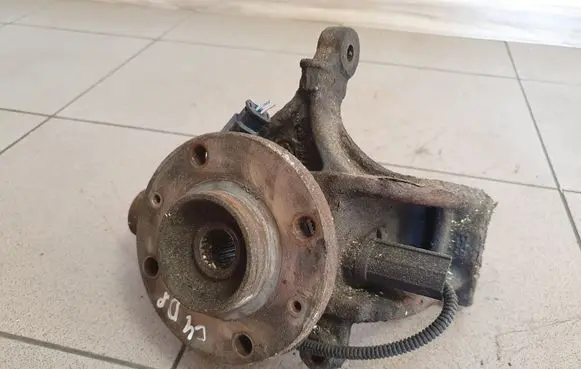 Citroen C4 Cactus Front wheel hub