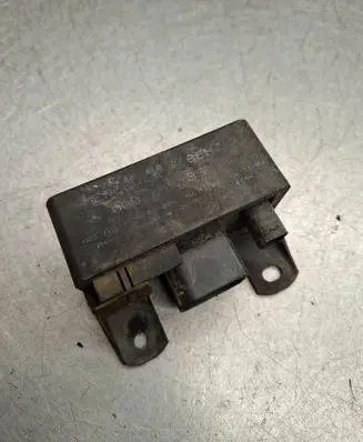 Mercedes-Benz E W211 Glow plug pre-heat relay 