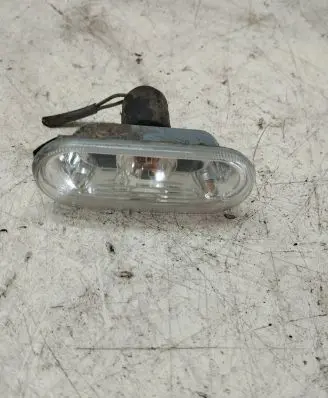 Front fender indicator light
