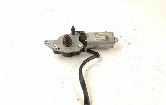 Mercedes-Benz C W203 Seat adjustment motor A2038203842 2038203842