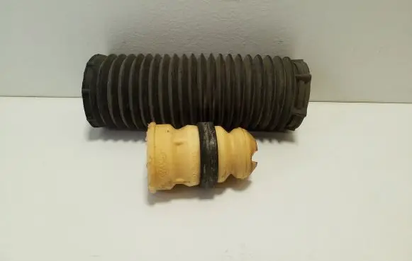 Land Rover Evoque II Front shock absorber damper bump stop K8D23K100AA BJ323K036DB