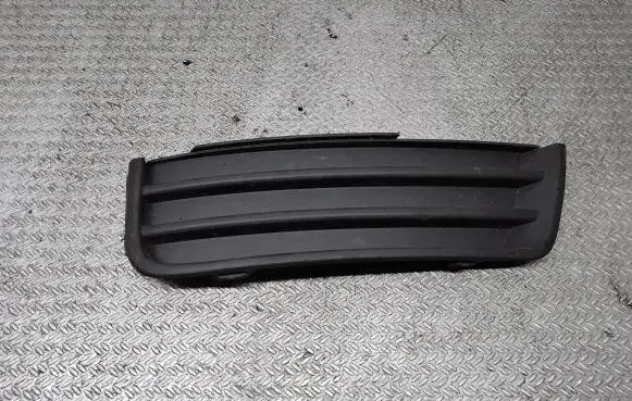 Ford Focus C-MAX Front bumper lower grill 3M51R19952BD