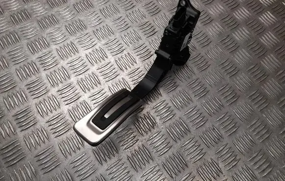 Audi Q5 SQ5 Accelerator throttle pedal 8W1723523C