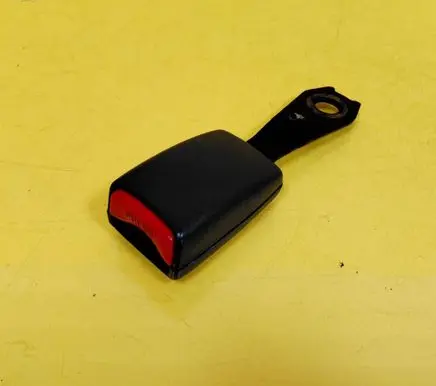 Mitsubishi Colt Front seatbelt buckle 