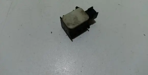 Hyundai Santa Fe Airbag deployment crash/impact sensor 959303L100 SA320100000
