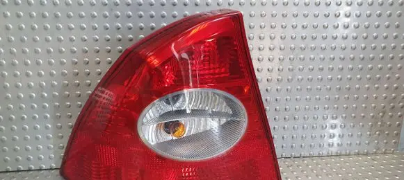 Ford Focus Rear/tail lights 5M51-13405-BE