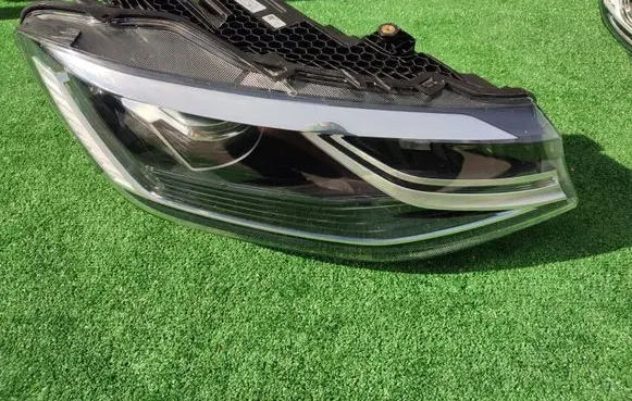 Volkswagen Caddy Headlight/headlamp 2K8941774K