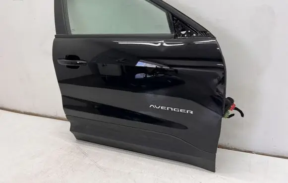 Jeep Avenger Front door 