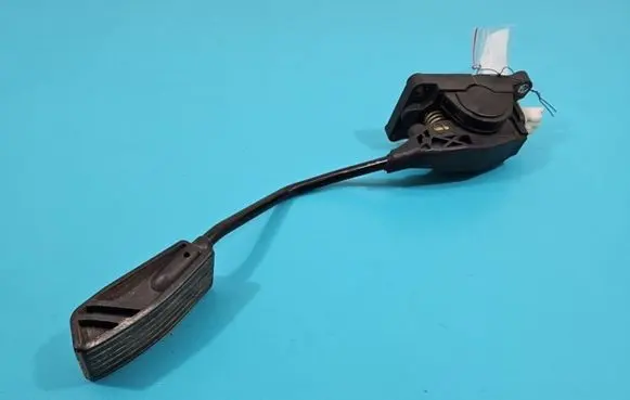Peugeot 407 Accelerator throttle pedal F00C3P2311 IMPRK1411113