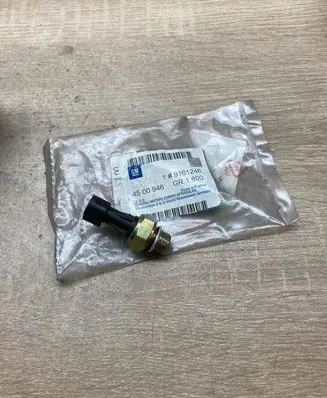 Opel Corsa D Oil pressure sensor 9161246 4500946 F100821