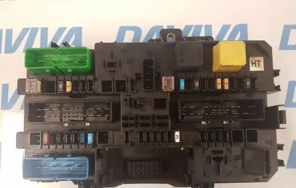Opel Astra H Fuse box set 13222173