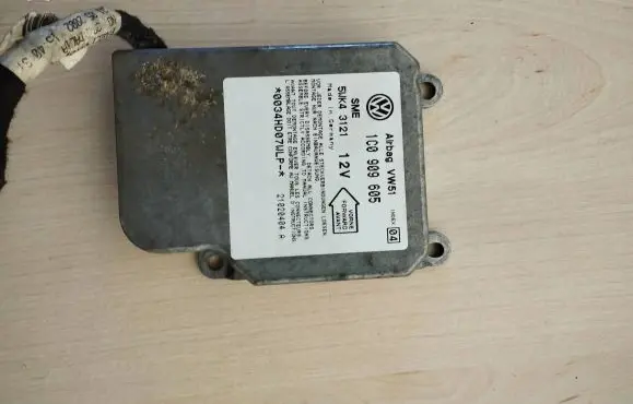 Seat Alhambra (Mk1) Airbag control unit/module 1C0909605 21020404A 5WK43121
