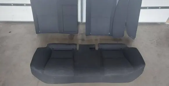 Toyota Avensis T270 Second row seats 