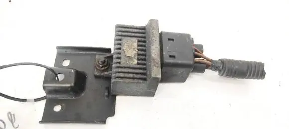 Glow plug pre-heat relay