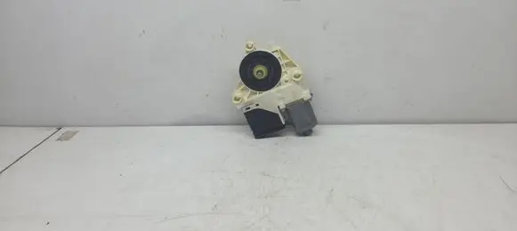 Renault Megane III Rear door window regulator motor 827300003R