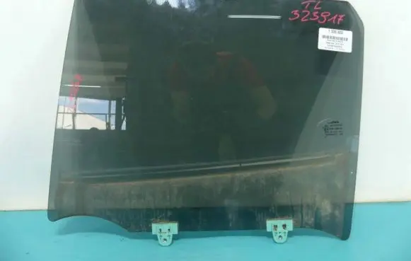 Nissan Juke I F15 Rear door window glass IMPRK1333602