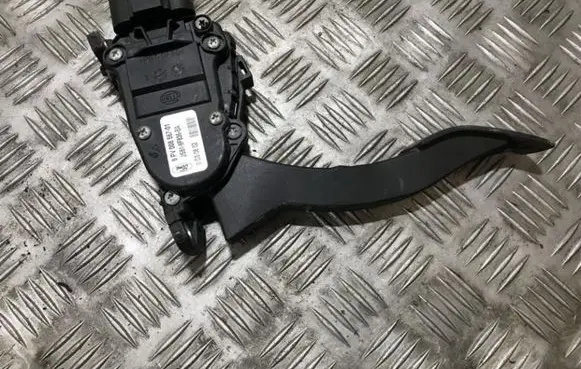 Ford Fiesta Accelerator throttle pedal 2s619f836ba 2s61-9f836-ba