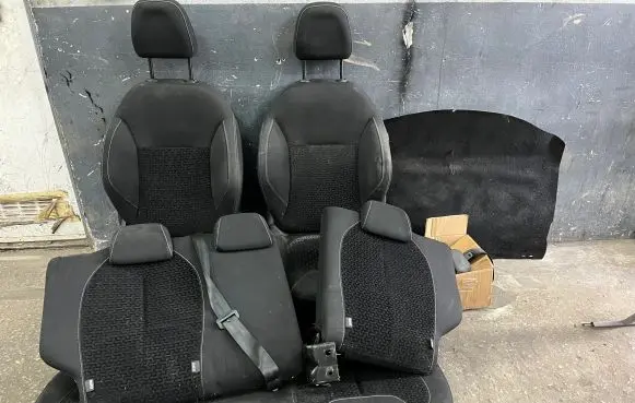 Citroen C3 Seat set FOTELEC3II