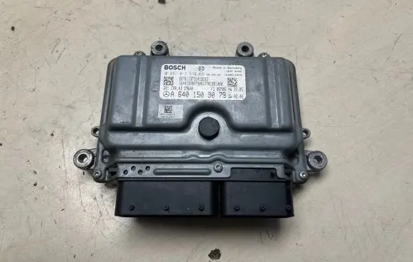 Mercedes-Benz B W245 Engine control unit/module A6401509079 1039S14069 0281013519
