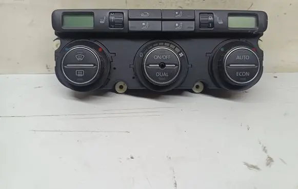 Volkswagen Touran I Climate control unit 74641471 07060651