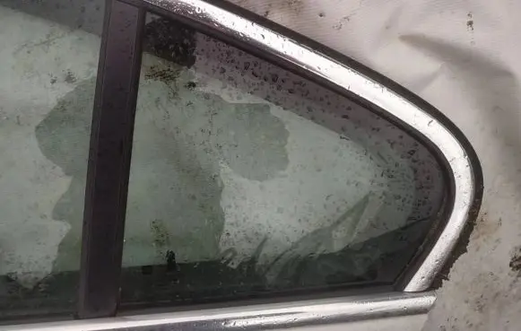 Opel Insignia A Rear vent window glass 