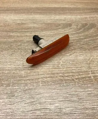 BMW 3 E46 Front fender indicator light 8370719