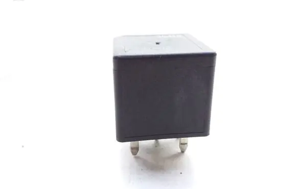 Opel Sintra Hazard warning light relay 990541A 12193602