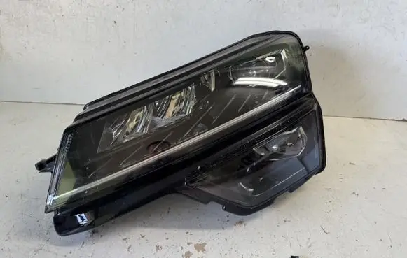 Skoda Karoq Headlight/headlamp